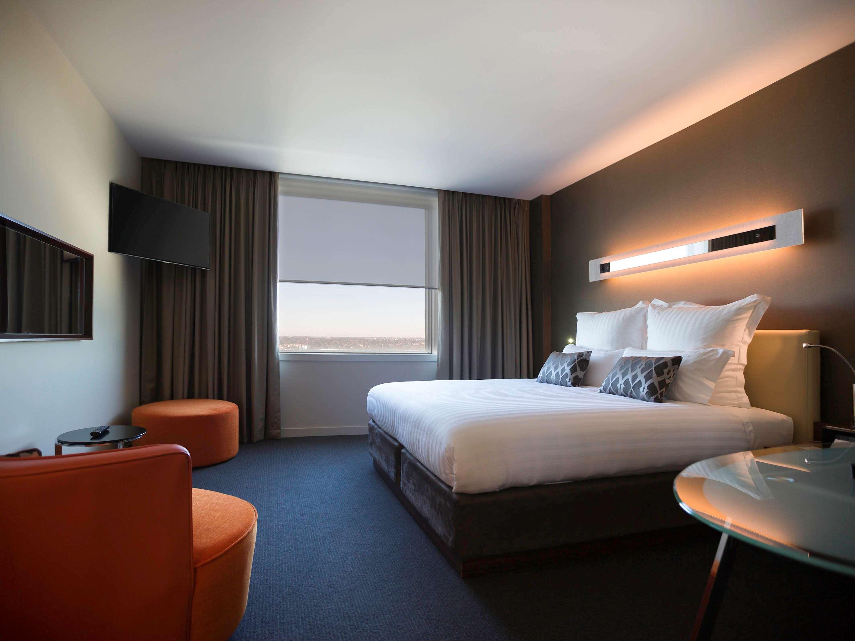 Pullman Sydney Olympic Park Hotel Bagian luar foto A room at the hotel