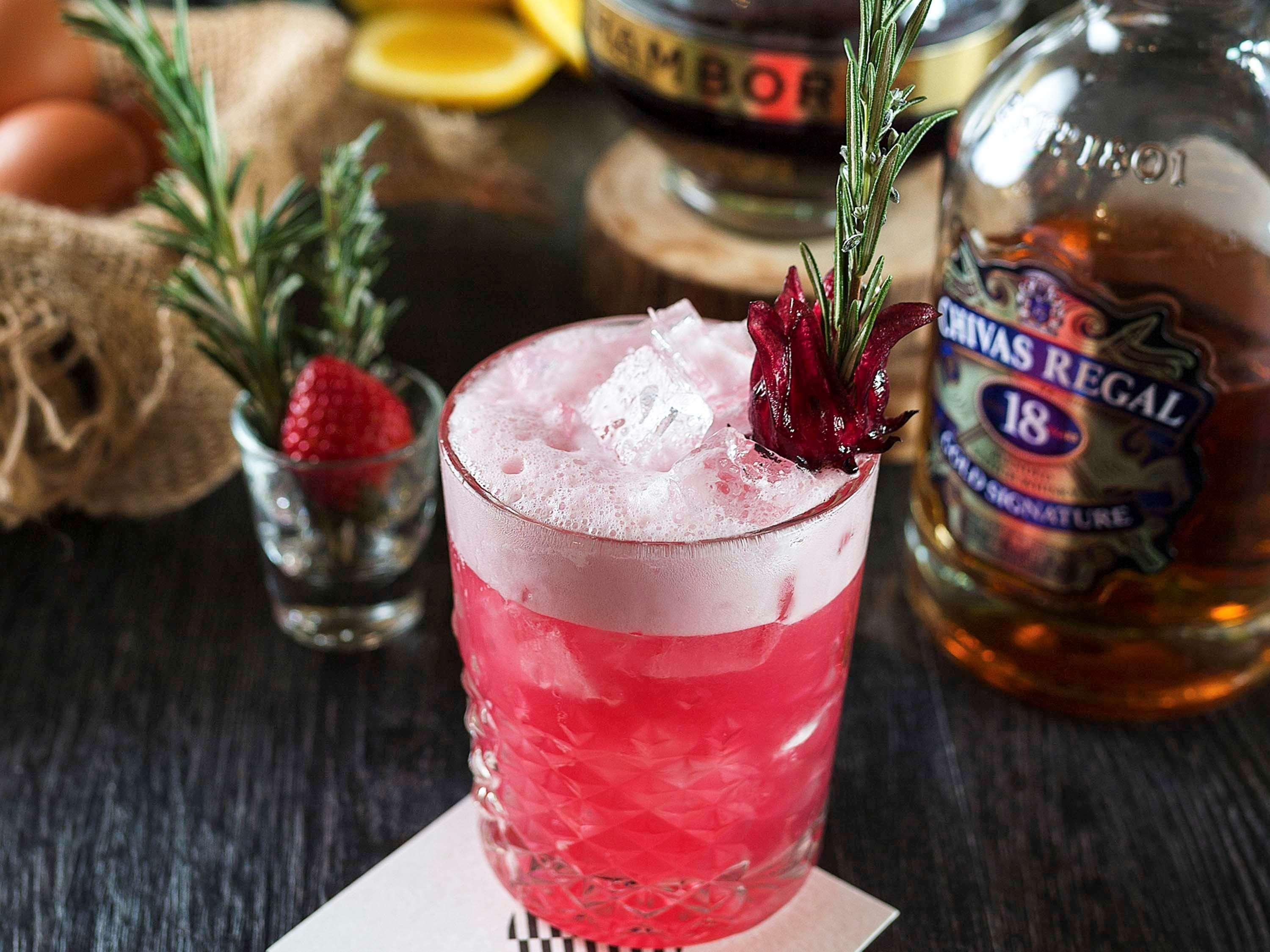Pullman Sydney Olympic Park Hotel Bagian luar foto A Clover Club cocktail