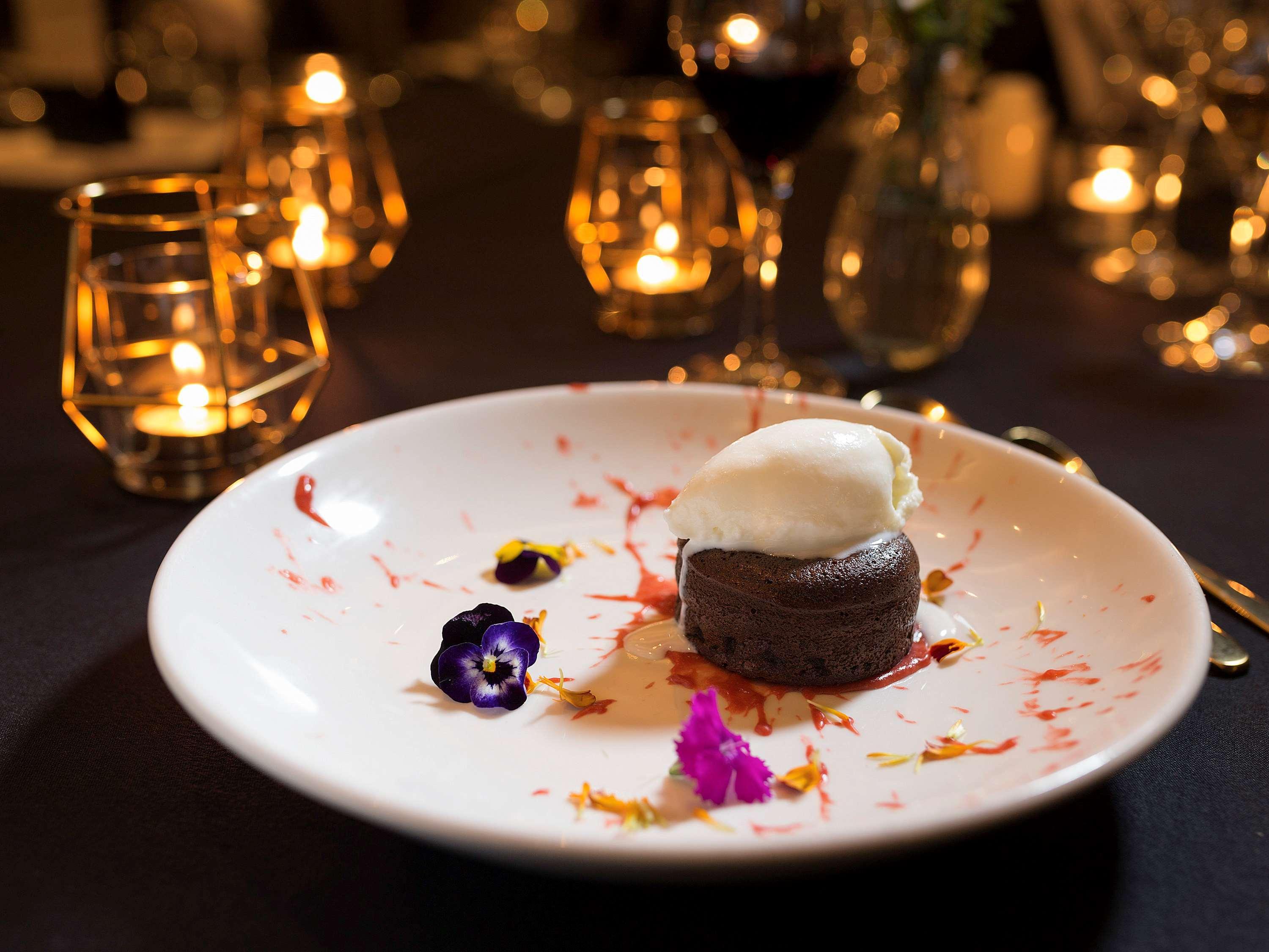 Pullman Sydney Olympic Park Hotel Bagian luar foto A chocolate dessert