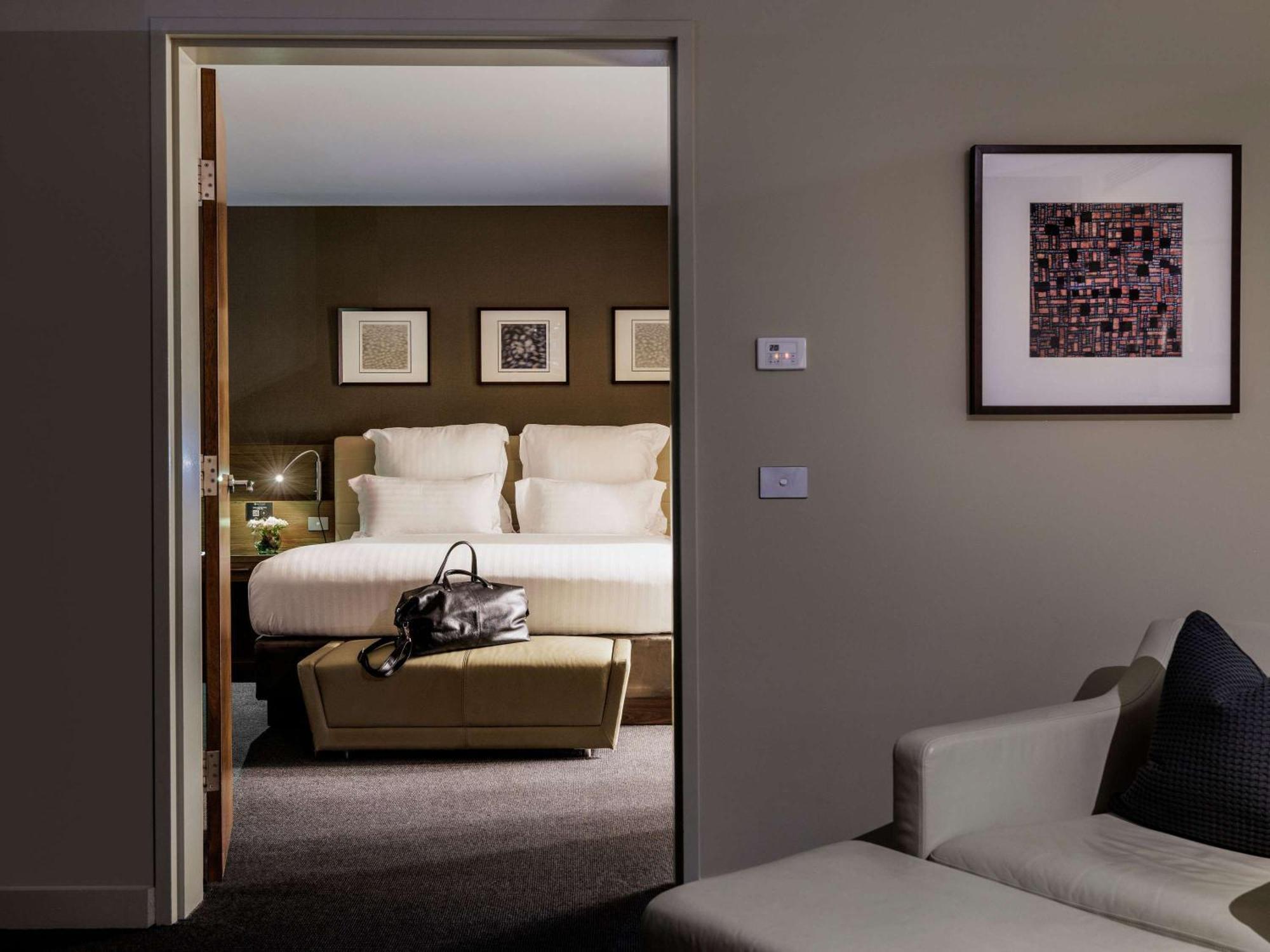 Pullman Sydney Olympic Park Hotel Bagian luar foto