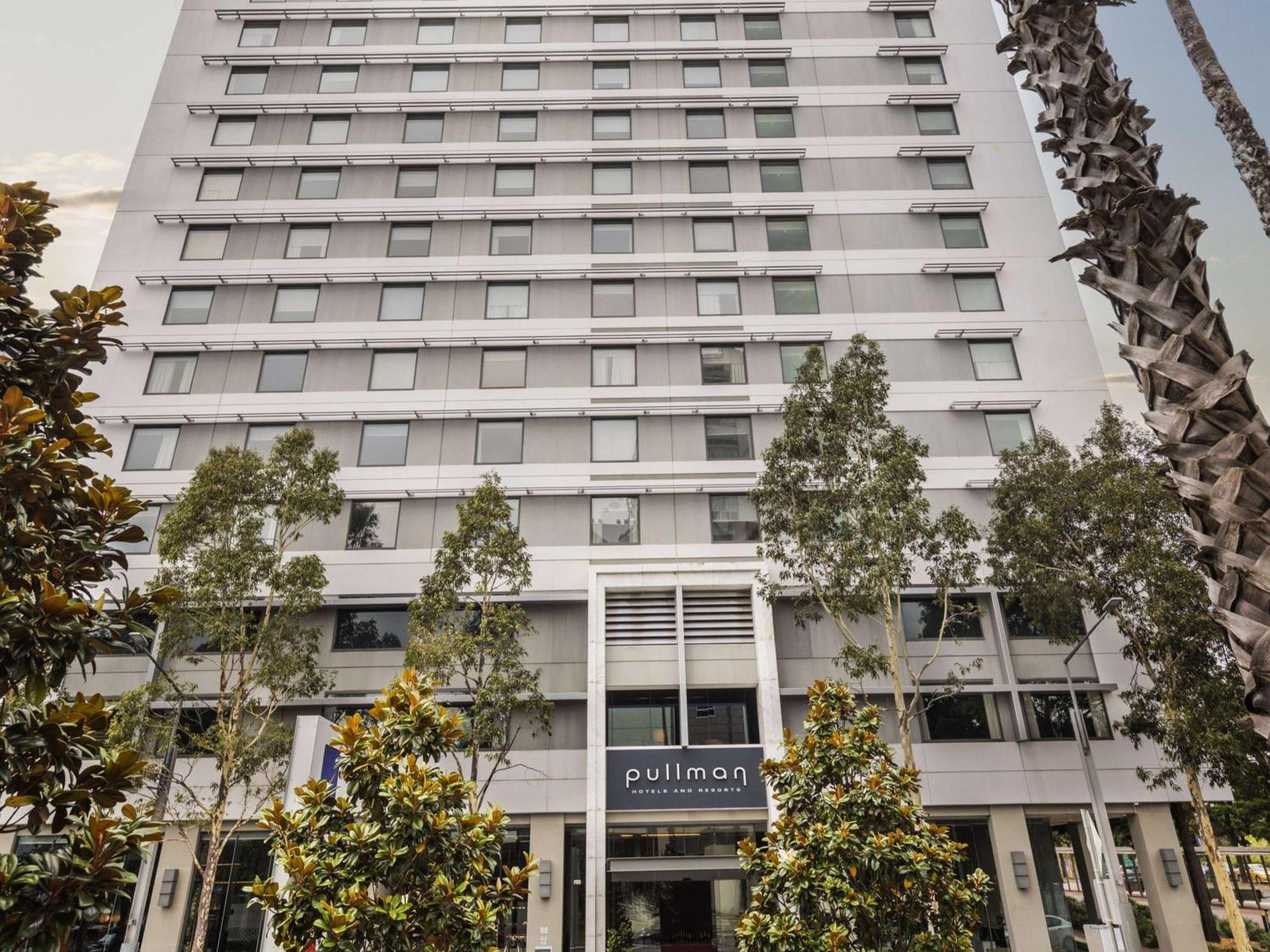 Pullman Sydney Olympic Park Hotel Bagian luar foto